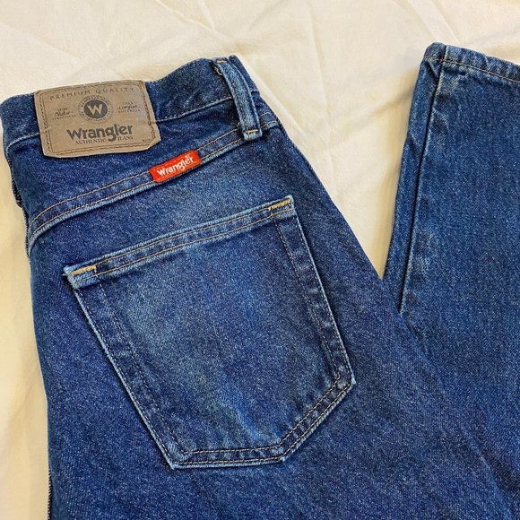 Wrangler Other - Wrangler "Regular Fit" Worn in Jeans size 29x30